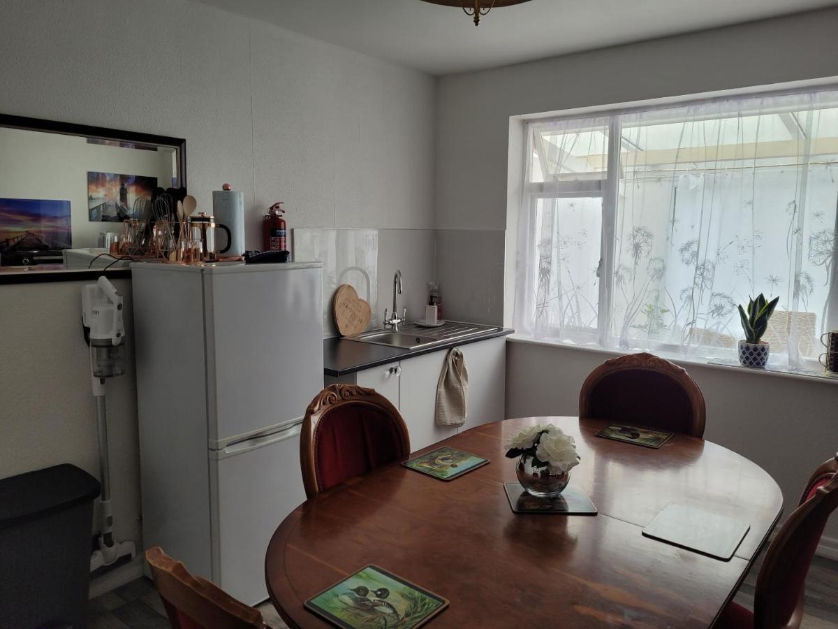 Sandy Retreat Worle Екстер'єр фото